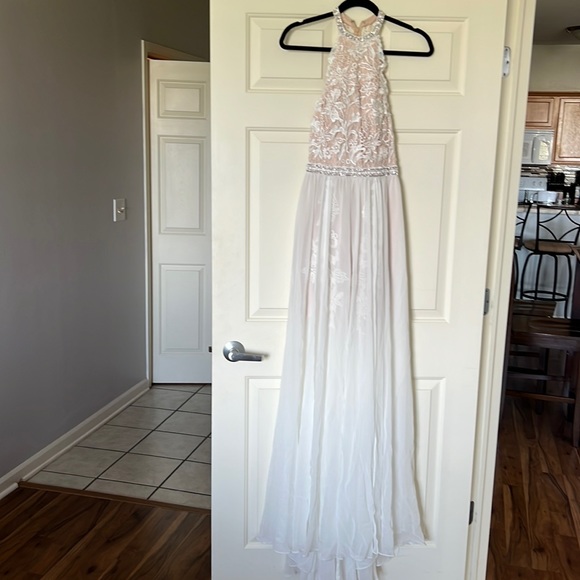 Dress - Picture 1 of 8